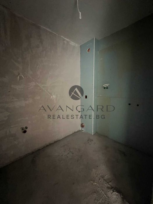 Продава се Тристаен апартамент в Пловдив, Христо Смирненски - 120 кв.м за 1084 €/кв.м - Снимка #9