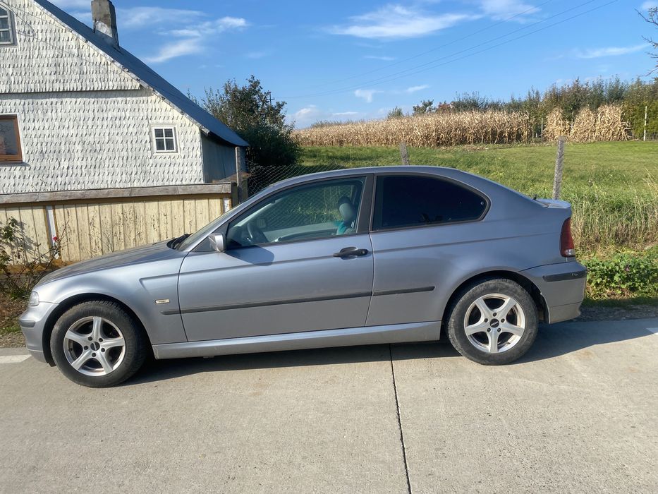 BMW 316 Ti Compact  1 8 Benzină – 2003  167.000 km  2100euro
