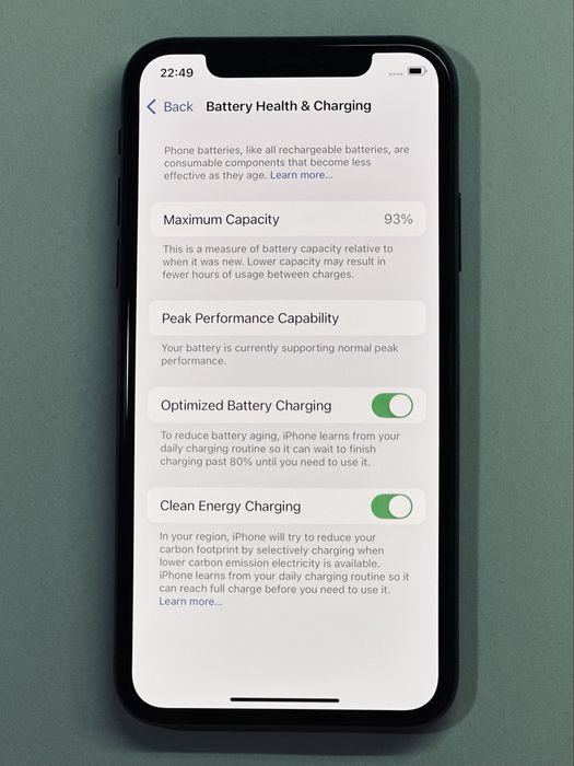 iPhone XS Black 93% battery