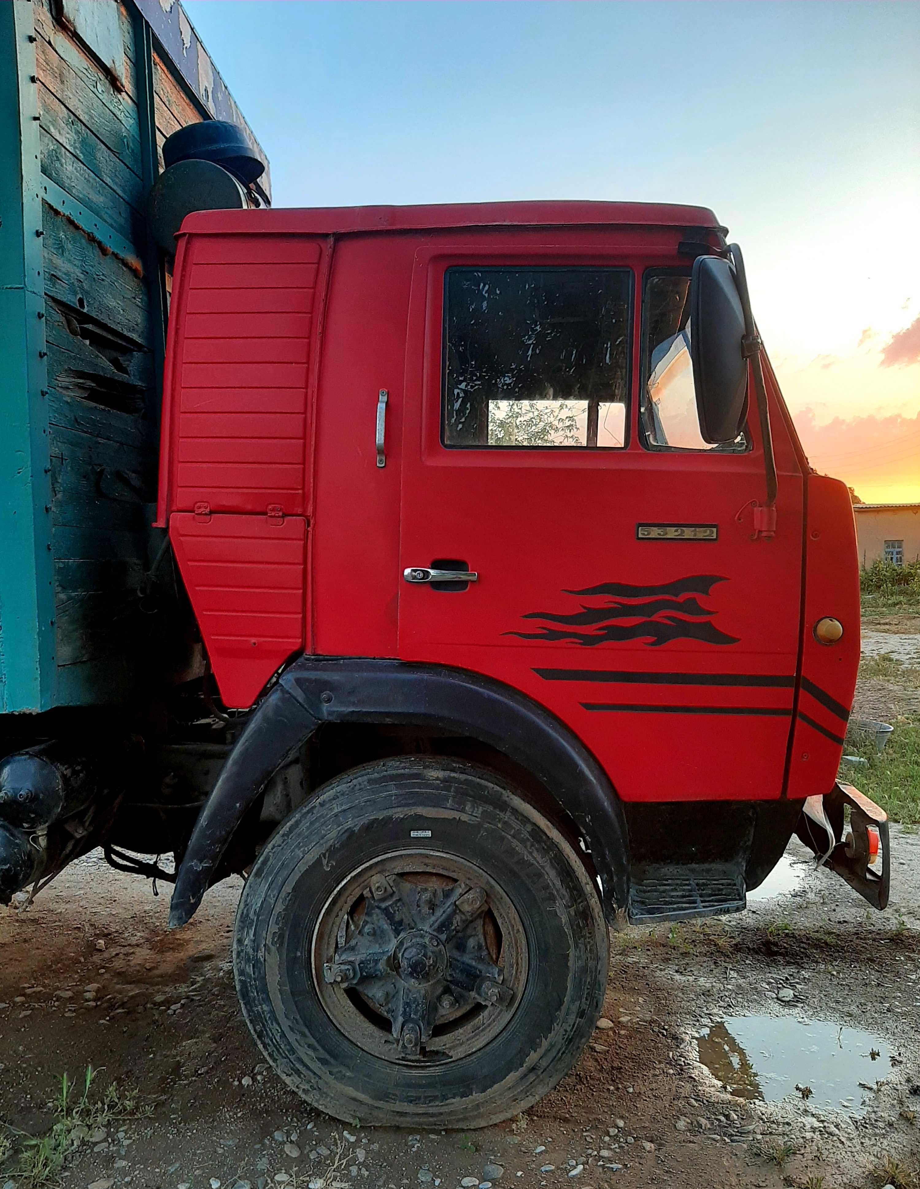 Kamaz srochno sotiladi..