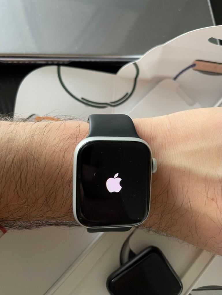 Apple Watch SE 44M