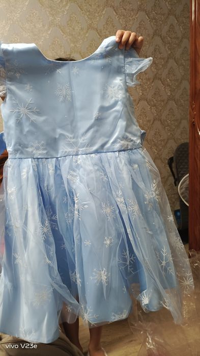Продам голубое платье, новое, одето на 1 мероприятие
