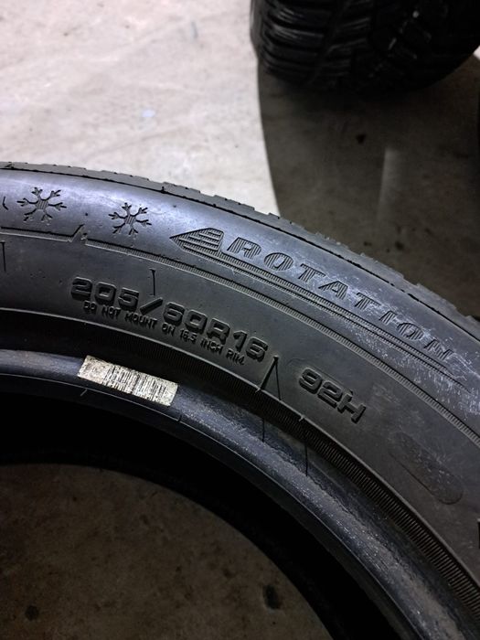 2 anvelope iarnă 205 60 r16 Dunlop