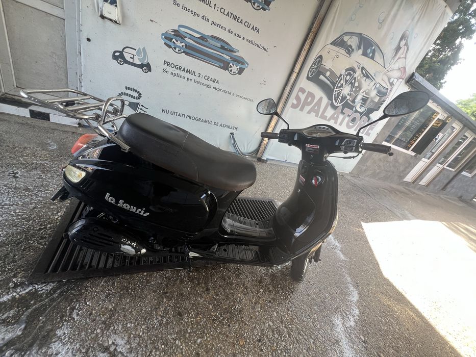 Vand La Souris FARA PERMIS