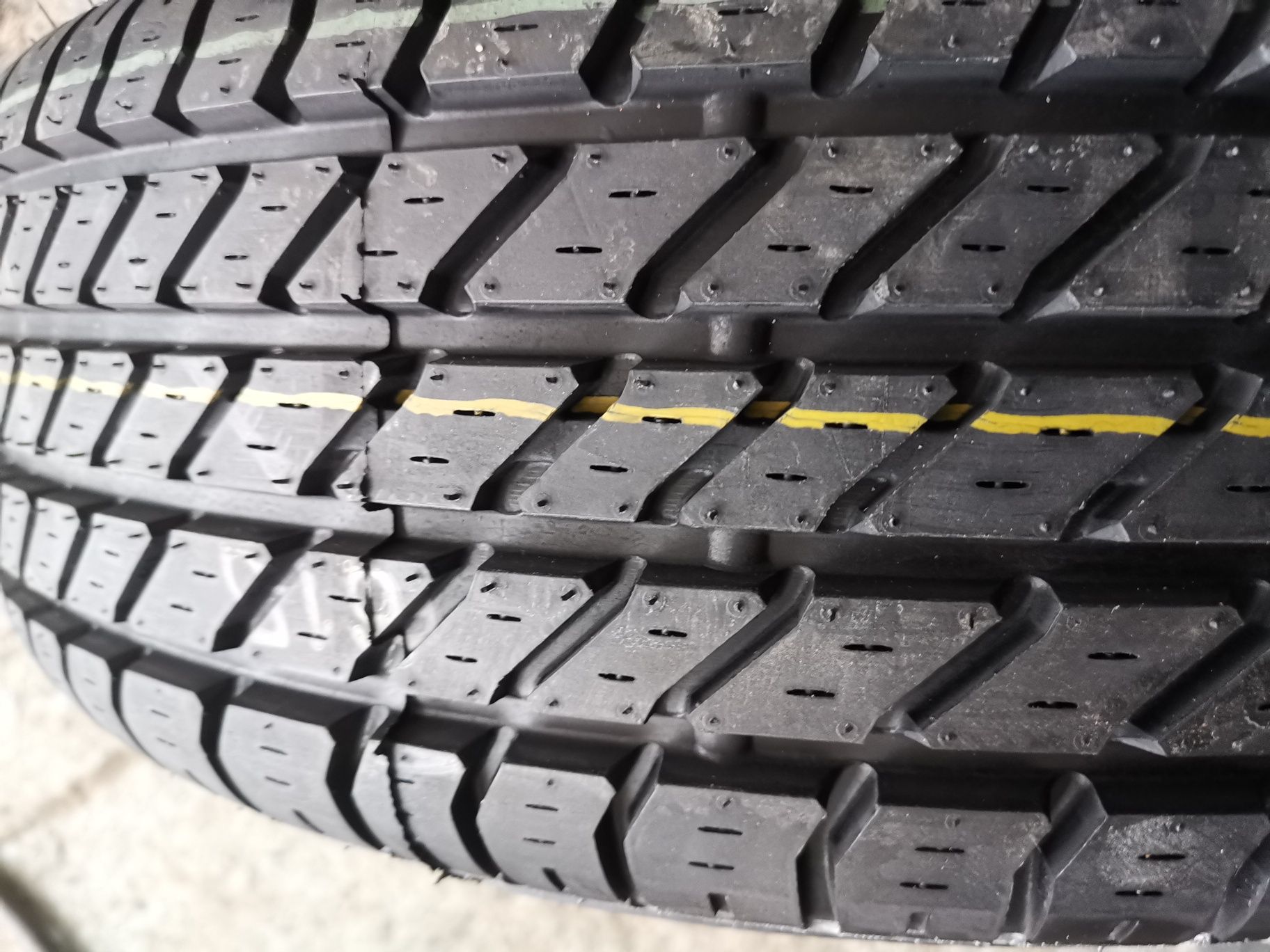 Гуми Pirelli произведени в Германия за Мерцедес 124