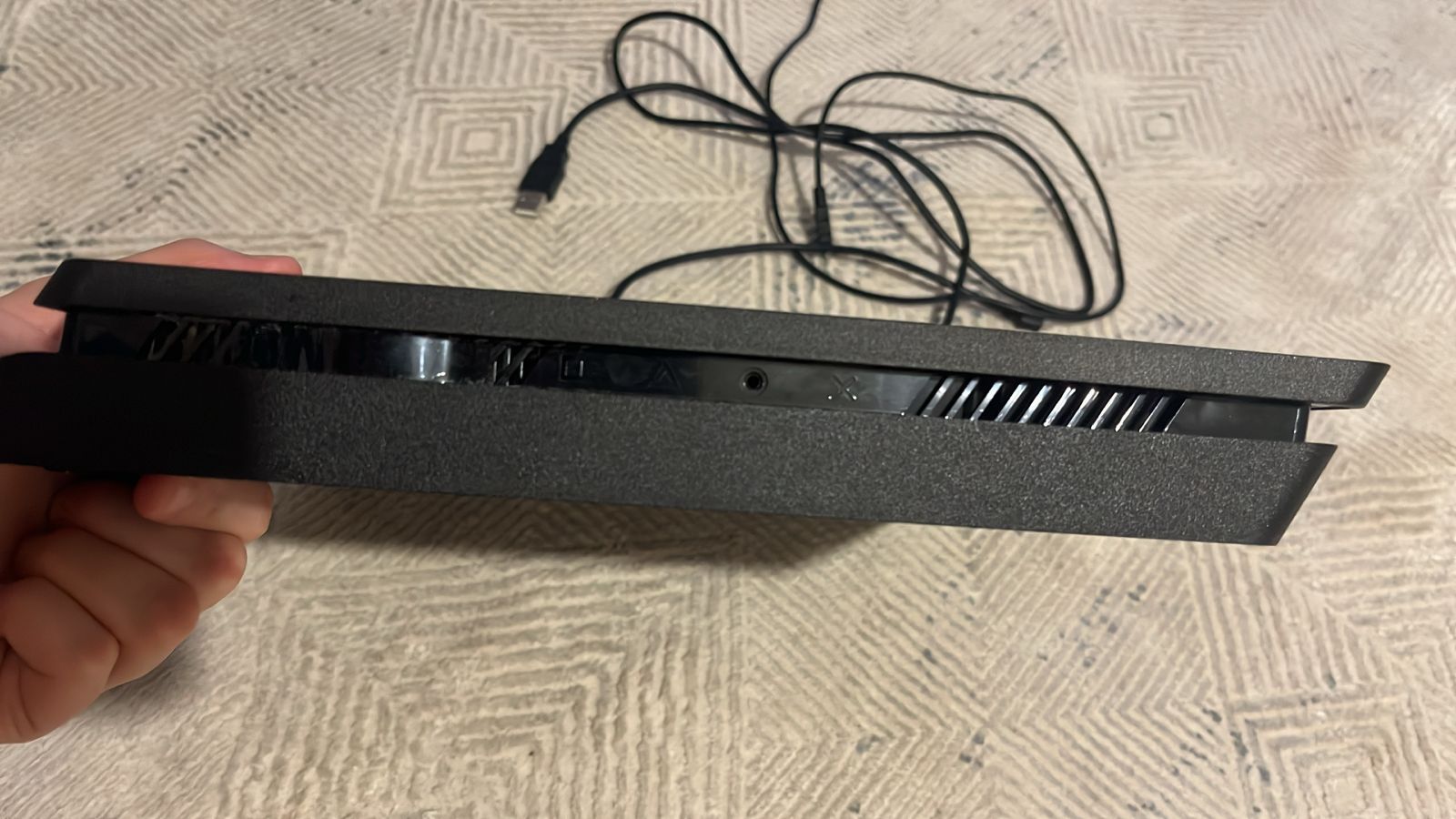 Playstation 4 slim