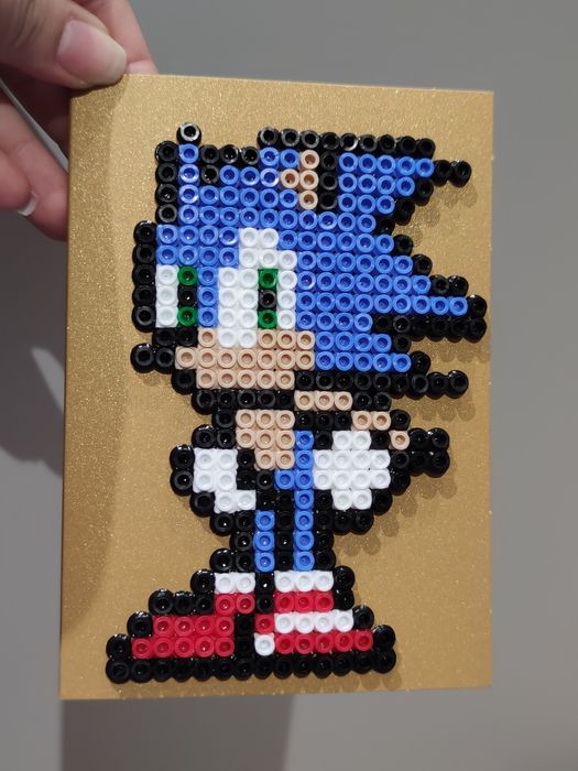 Картичка от мъниста Соник Sonic