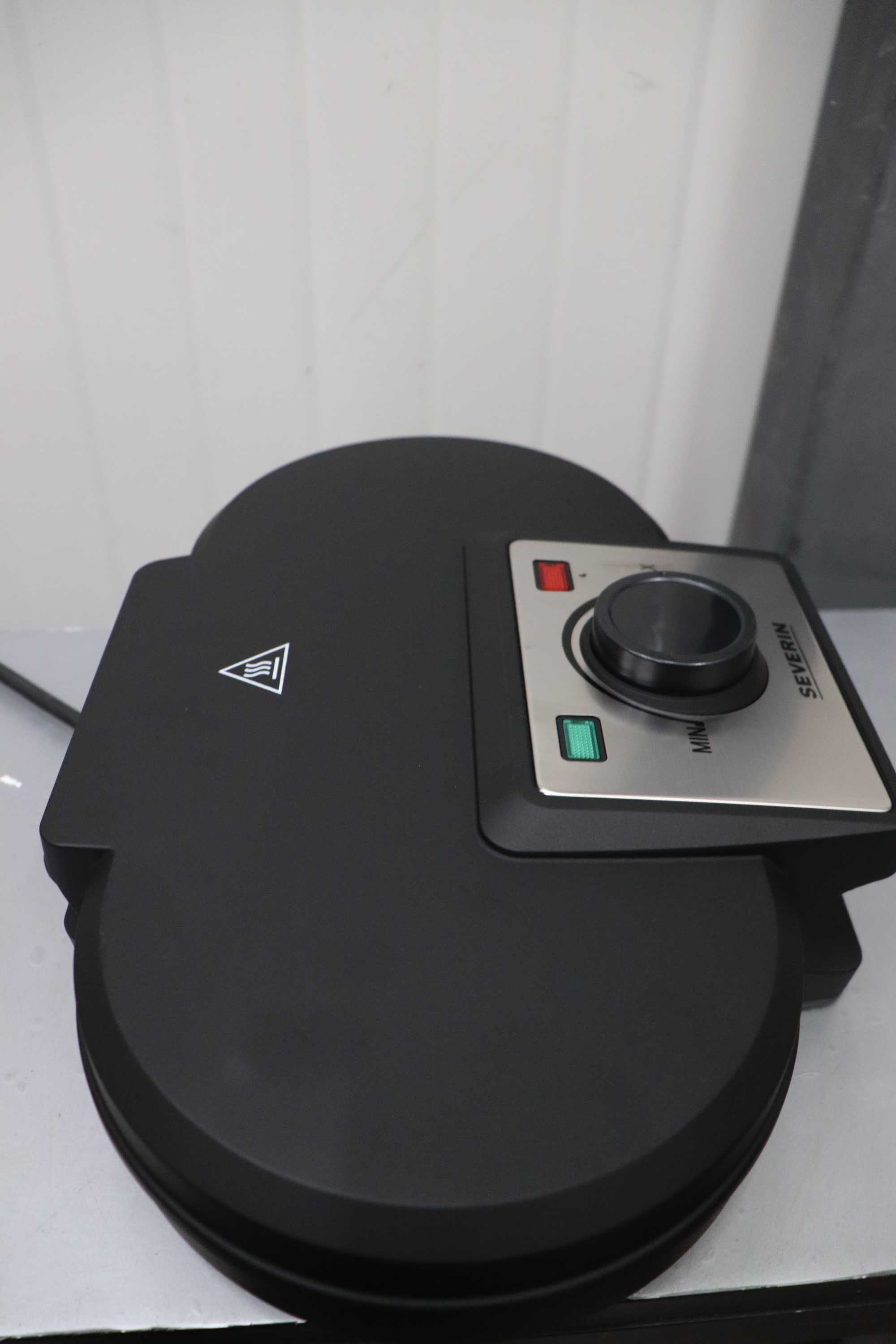 SEVERIN WA 2106 Двоен гофретник, 1200 W, Двойна гофретна чиния, Черен