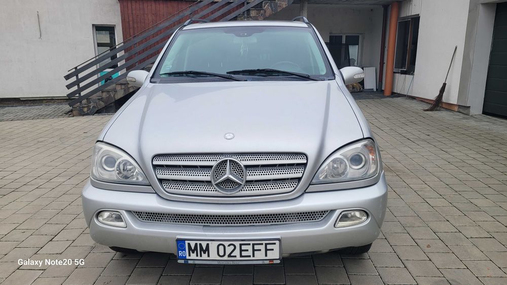 Vand sau Schimb Mercedes ML 163