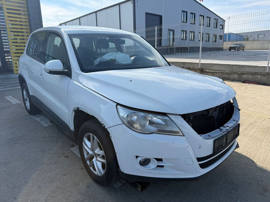 Dezmembrez / Dezmembrari / Piese / Accesorii Vw tiguan alb 2011 1.4 tsi CAXA volan stanga