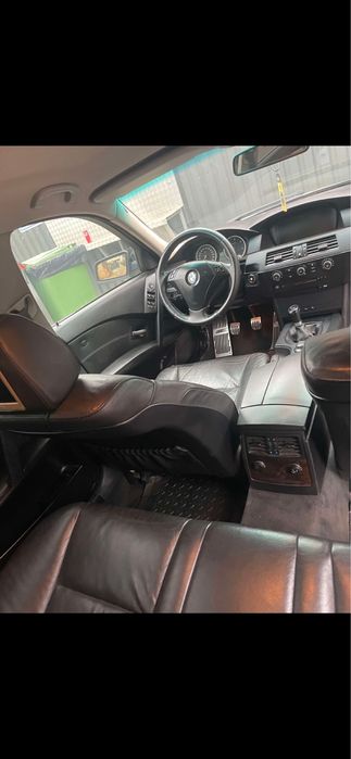 Vand sau schimb bmw e60 530d cu Audi a6 c6 2.0