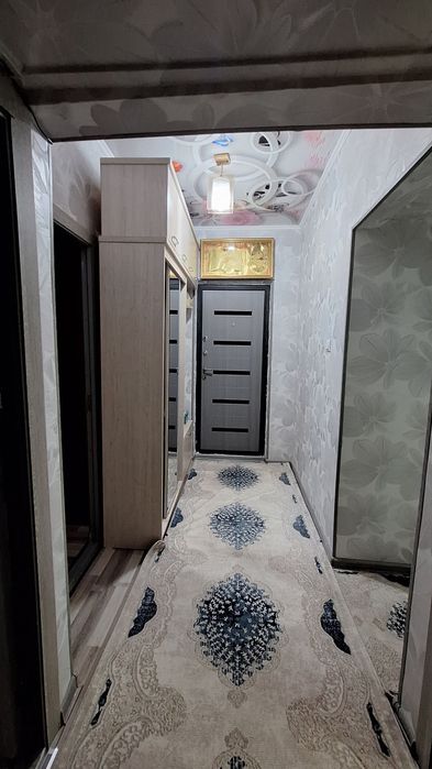 Уй сотилади 9-мкр Центр банк олди