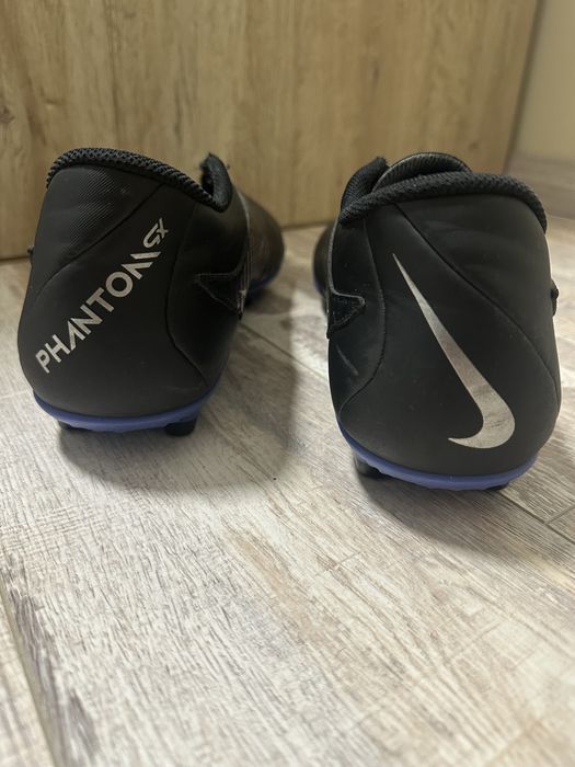 Оригинални Nike Phantom бутонки