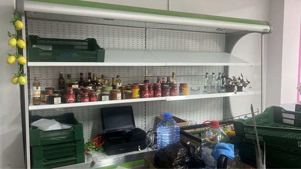 Продам витринный холодильник