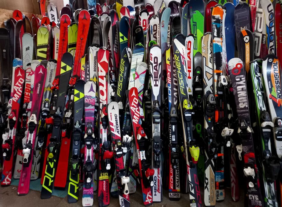 schiuri copii si adulti clapari ski bete casca ochelari schi