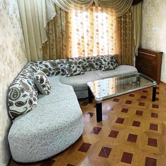 Продаётся мебель диван - уголок и журнальный столик