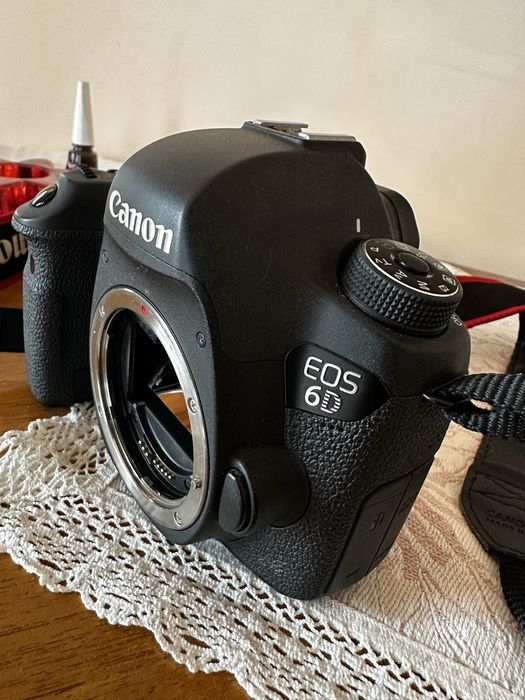 Canon 6D фотоапарат и чанта