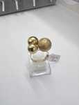 Vand inel din aur 14 k 6.29 cod 87
Gramaj 1.22 g
Material Aur 14 k / 5
