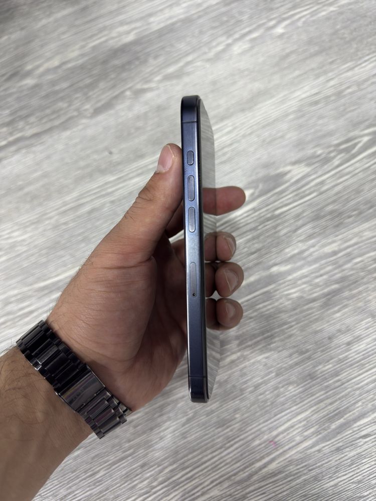iphone 15 Pro 256 GB Sotiladi