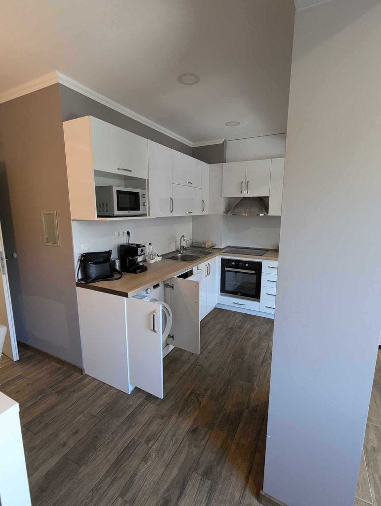 Дава се под наем Тристаен апартамент в Варна, Нептун - 90 кв.м за 700 € - Снимка #4