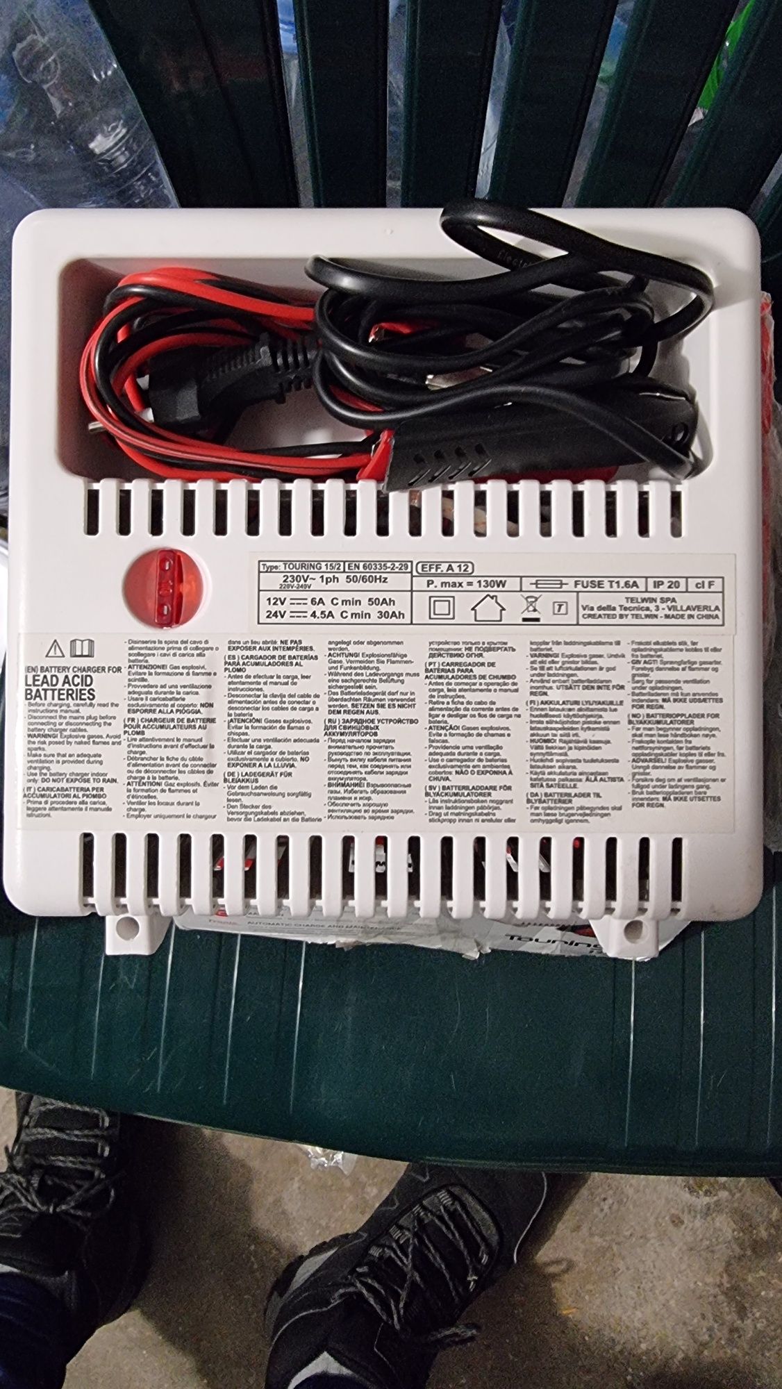 Зарядно за акумулатори Telwin 12/24v