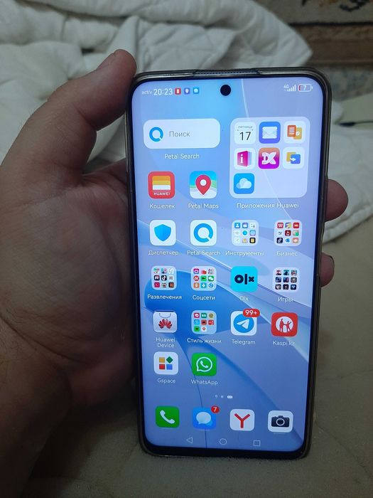 Продам смартфон Huawei nova 13i 8+3/256 идеальное состояние за 70.000