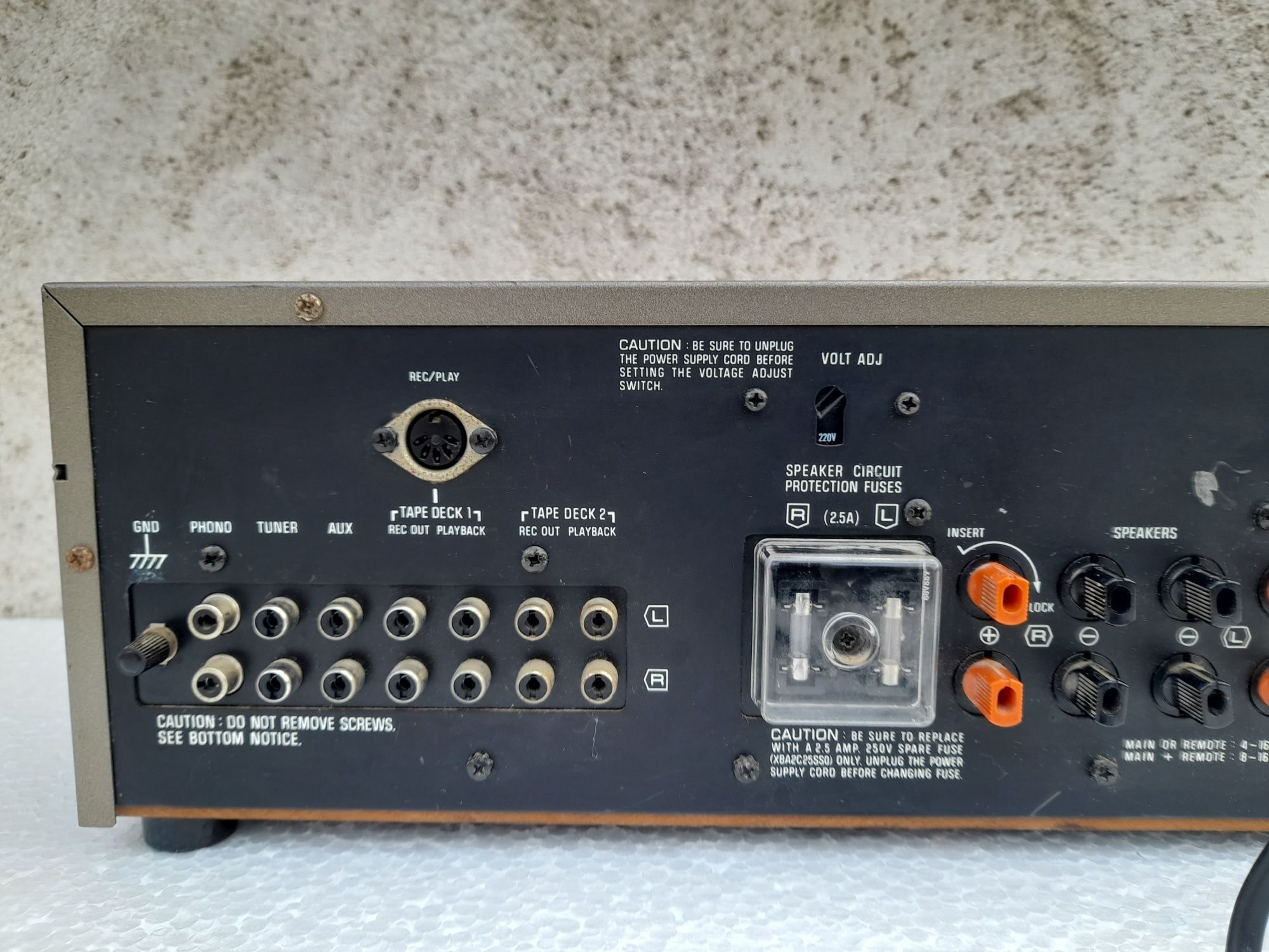 amplificator Technics SU-8044 ( linie / voce / instrumente )