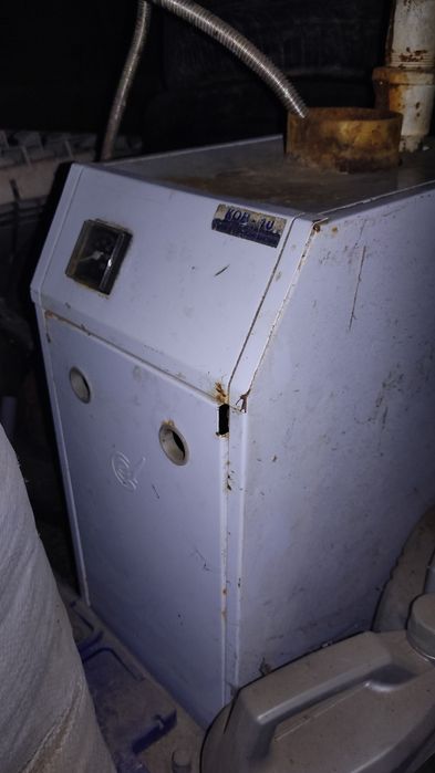 Ассалямуалейкум Газовый котел сатылады полуавтомат Полностью рабочи ..