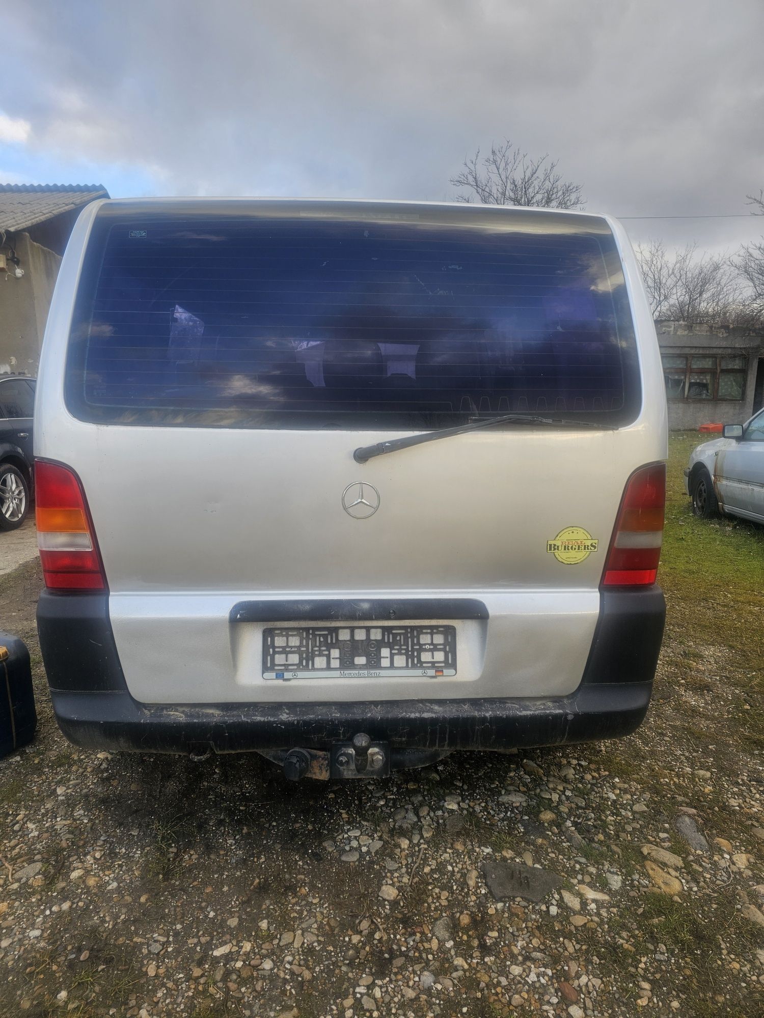 Dezmembrari Mercedes Vito w638 7+1 motor 2.2 cdi