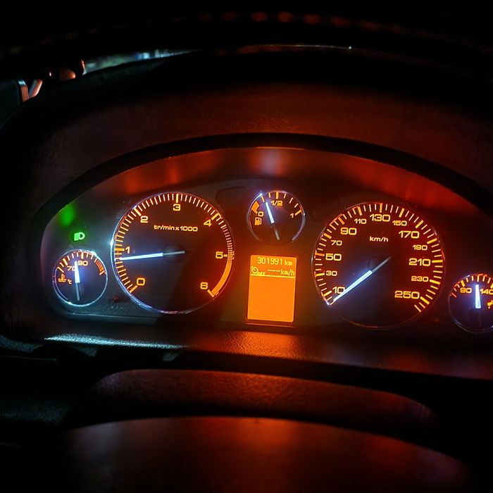 Vind Peugeot 407 sw 2.0hdi.136cp