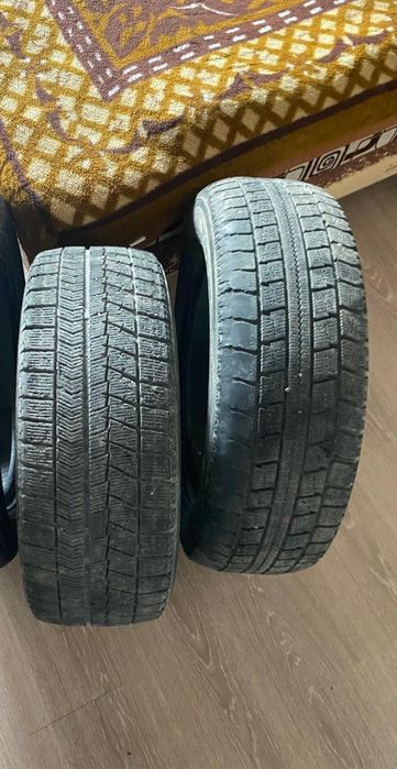 Продам две шины зимние 185/65/р15