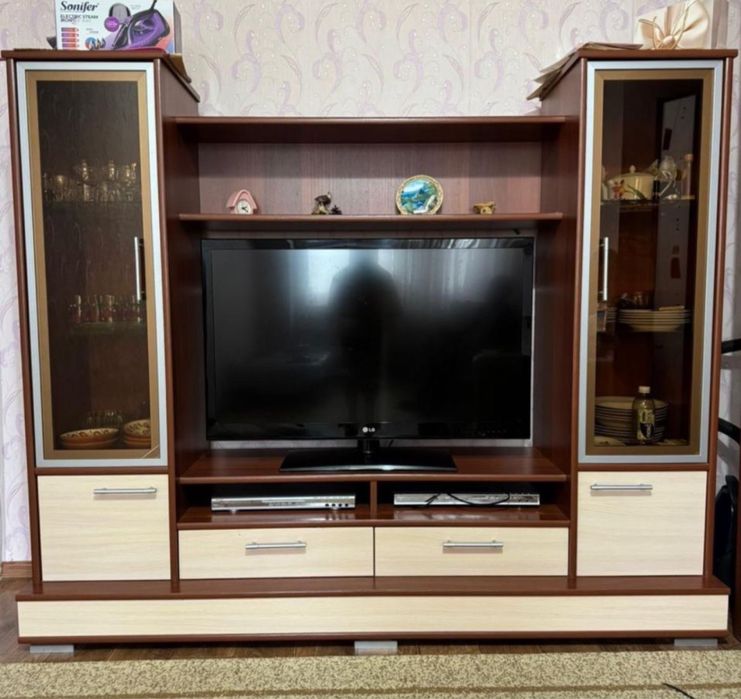 Стенка в гостинную