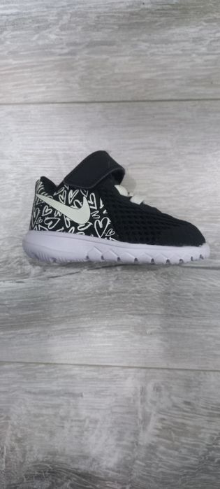 Детская обувь кроссовки