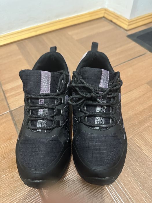 Adidasi Umbro unisex