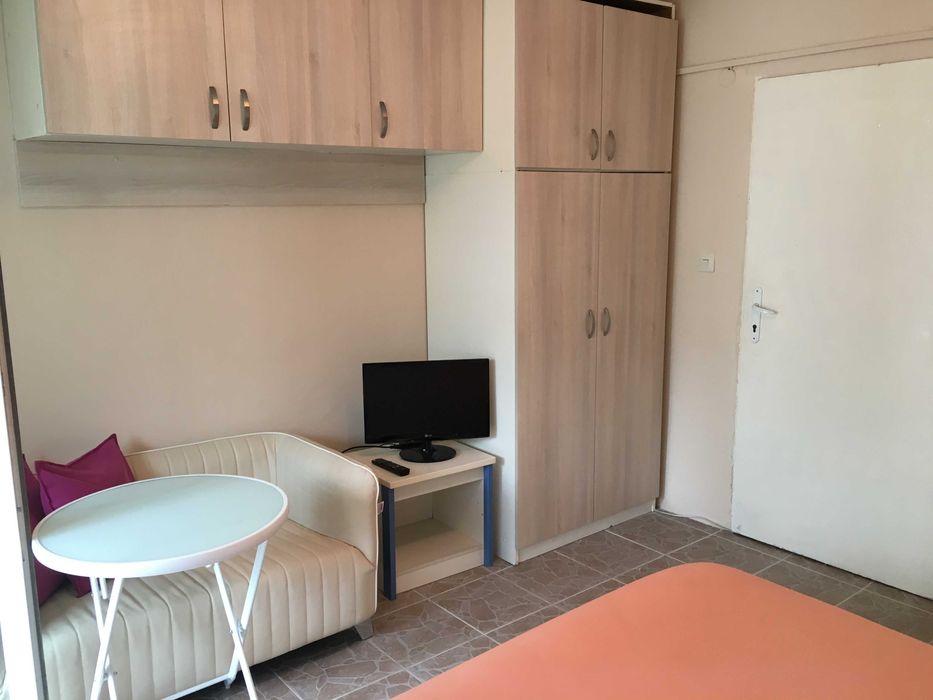 Дава се под наем Едностаен апартамент в Варна, Общината - 35 кв.м за 280.5 € - Снимка #3