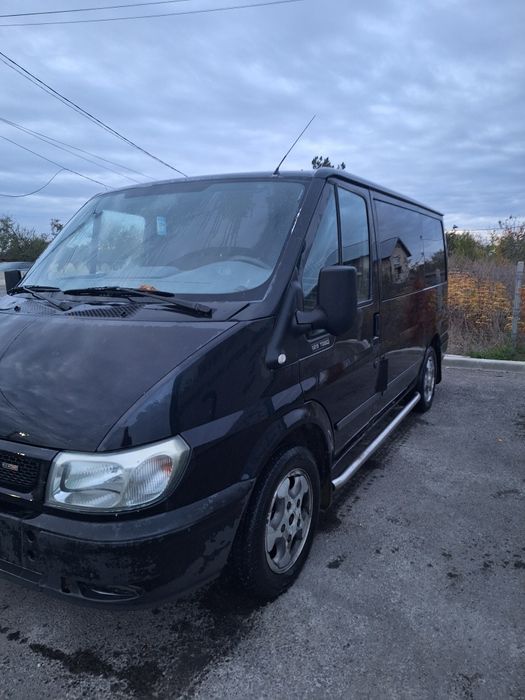 Ford Transit autoutilitara