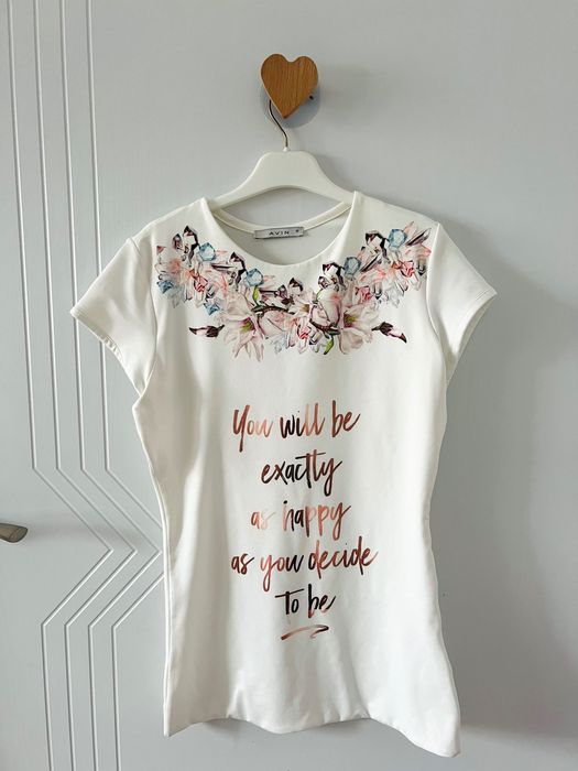 Тениска Avin в добро състояние размер М, но според мен става и за С