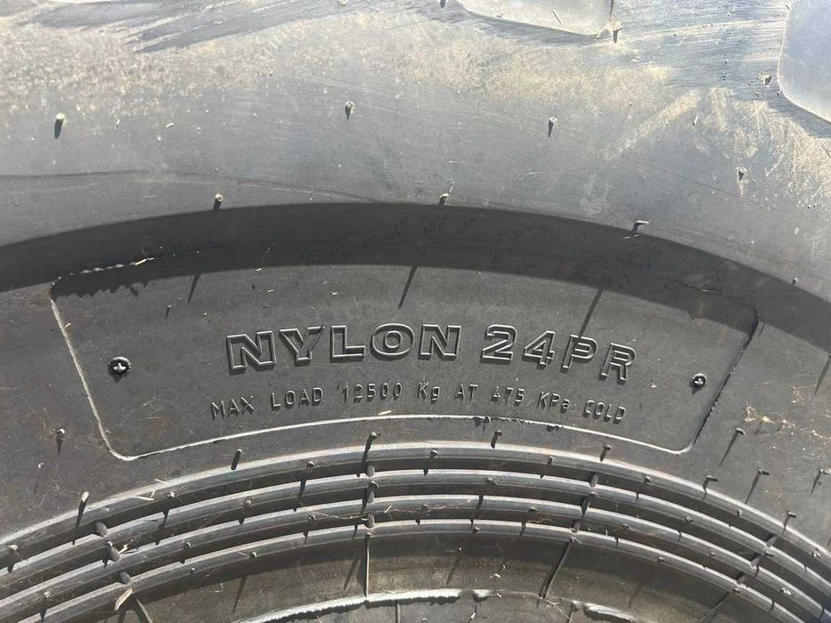 Anvelope noi 23.5-25 cu 24 pliuri marca ROADMILE cu garantie