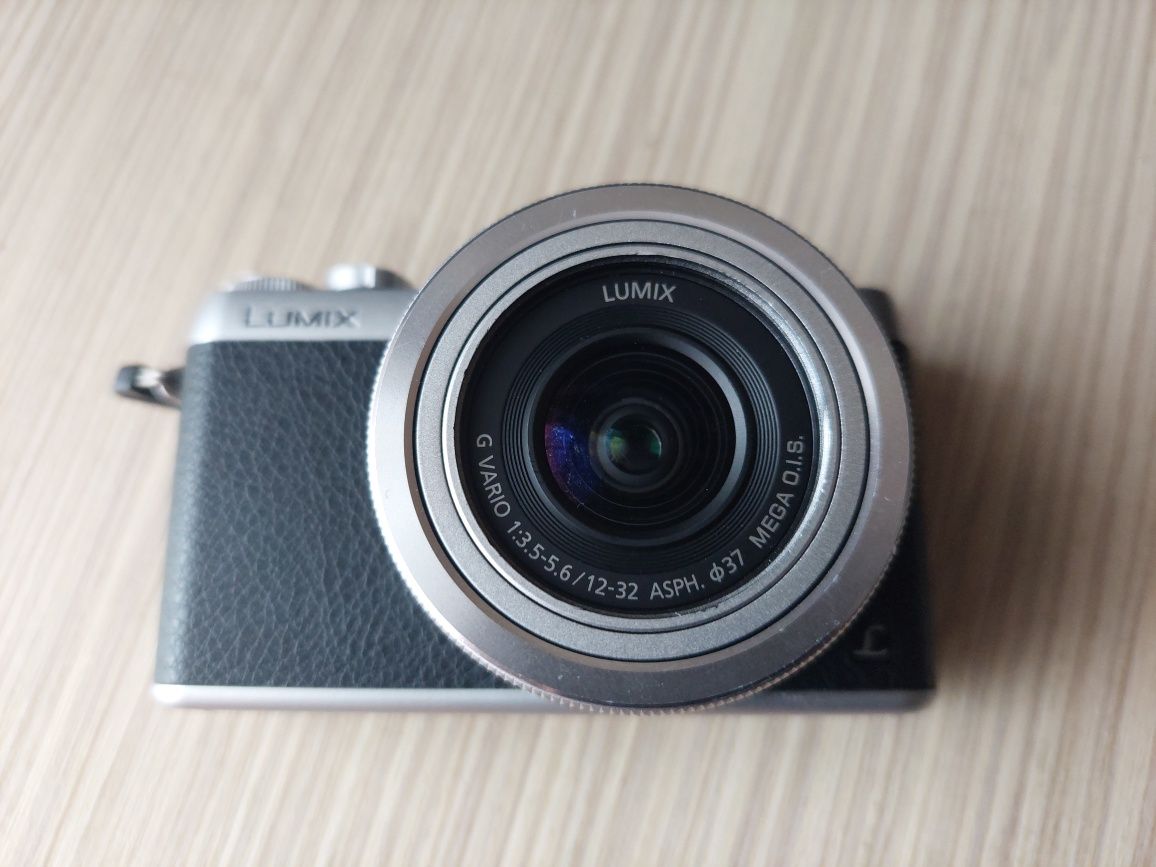 Aparat foto mirrorless Panasonic lumix dmc gf-7 fara obiectiv