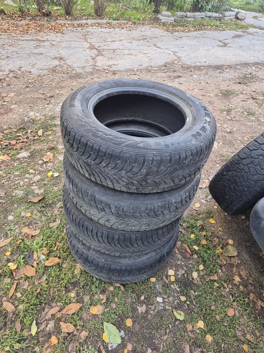 Зимни гуми  215/65/16