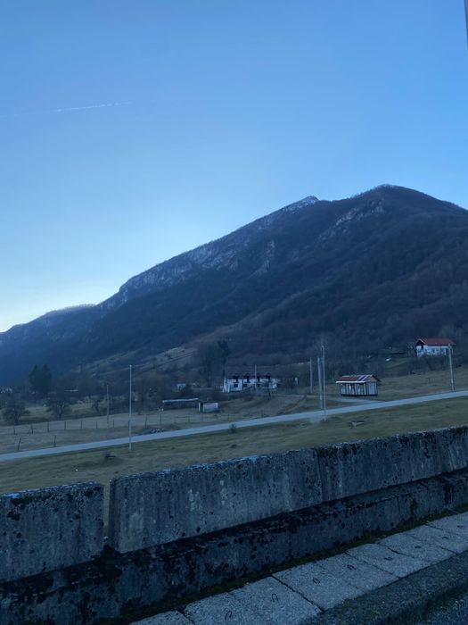 Vant teren zona Valea Mare 15€ mp