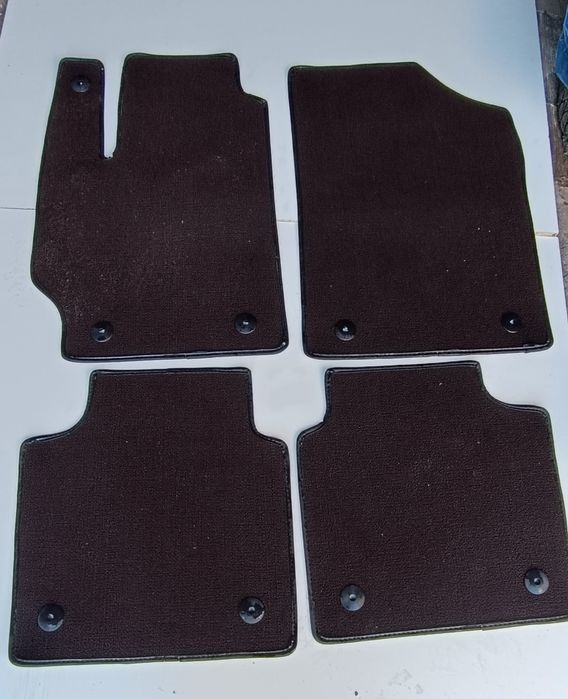 Коврик на Камри и Элантра