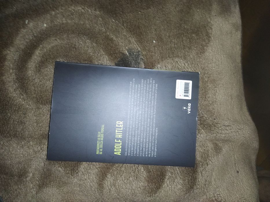 Carte biografie dictator