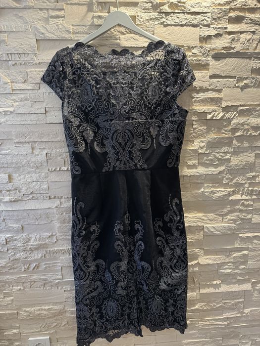 Официални рокли Chi Chi London