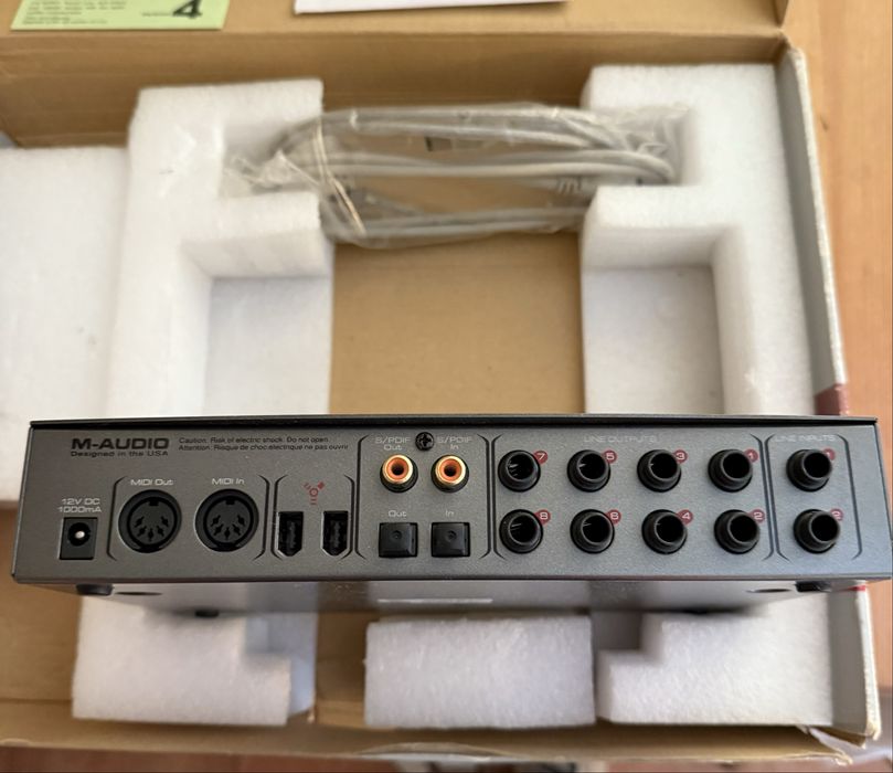 M-Audio FireWire 410 / Аудио Интерфейс / 4 входа / 10 изхода / MIDI