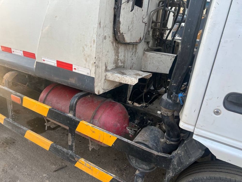 Isuzu 90 370 VAA  2017yil