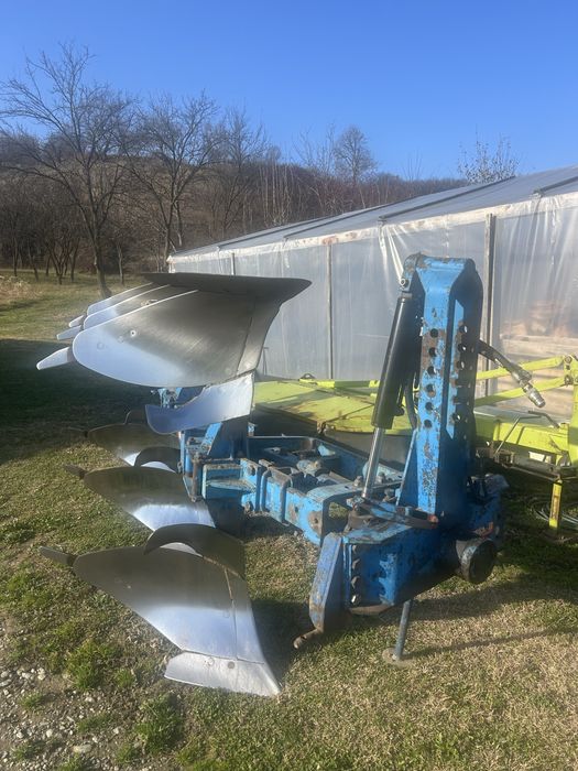 Plug 3 brazde pt porumb - import Germania