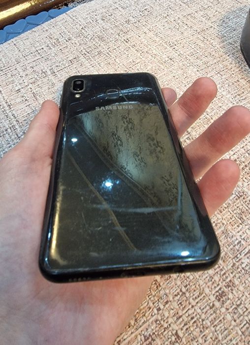 Samsung A20  3/32 sotiladi!