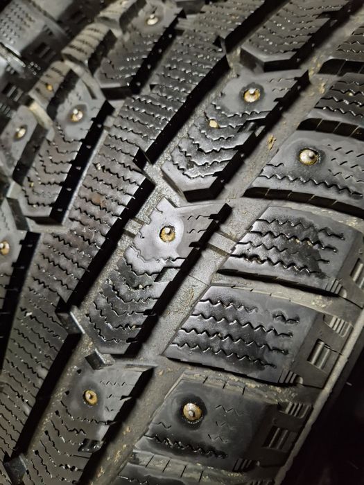 Зимние шипованные шины