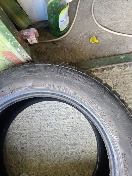 Зимни гуми 225/55/16 lassa